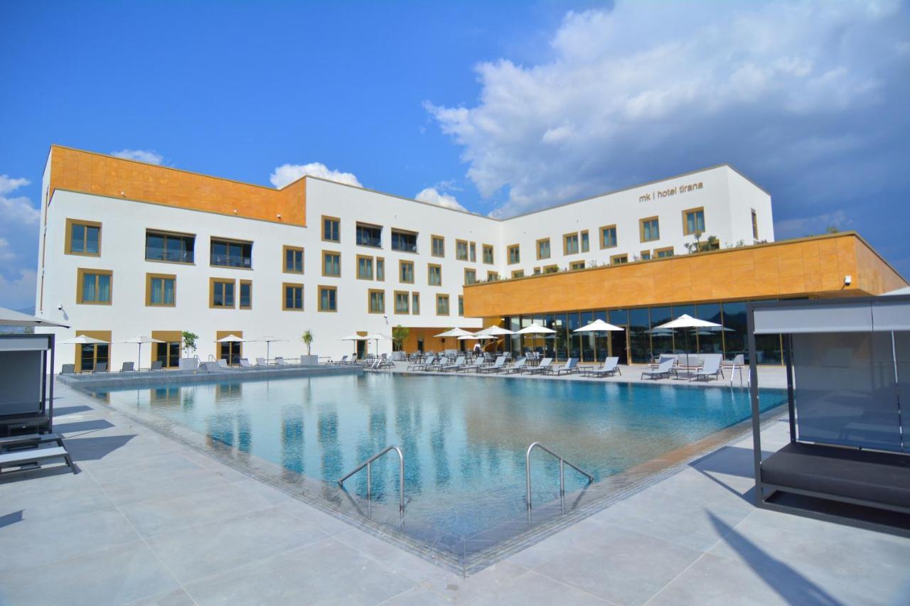 Mk Hotel Tirana Rinas Kültér fotó The hotel's swimming pool