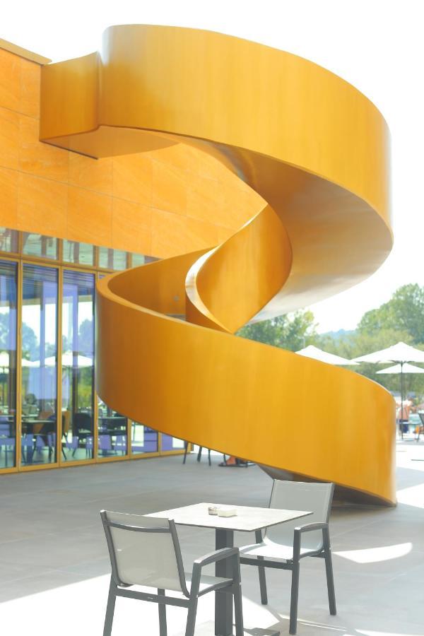 Mk Hotel Tirana Rinas Kültér fotó Spiral staircase