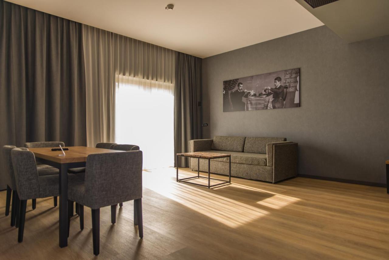 Mk Hotel Tirana Rinas Kültér fotó