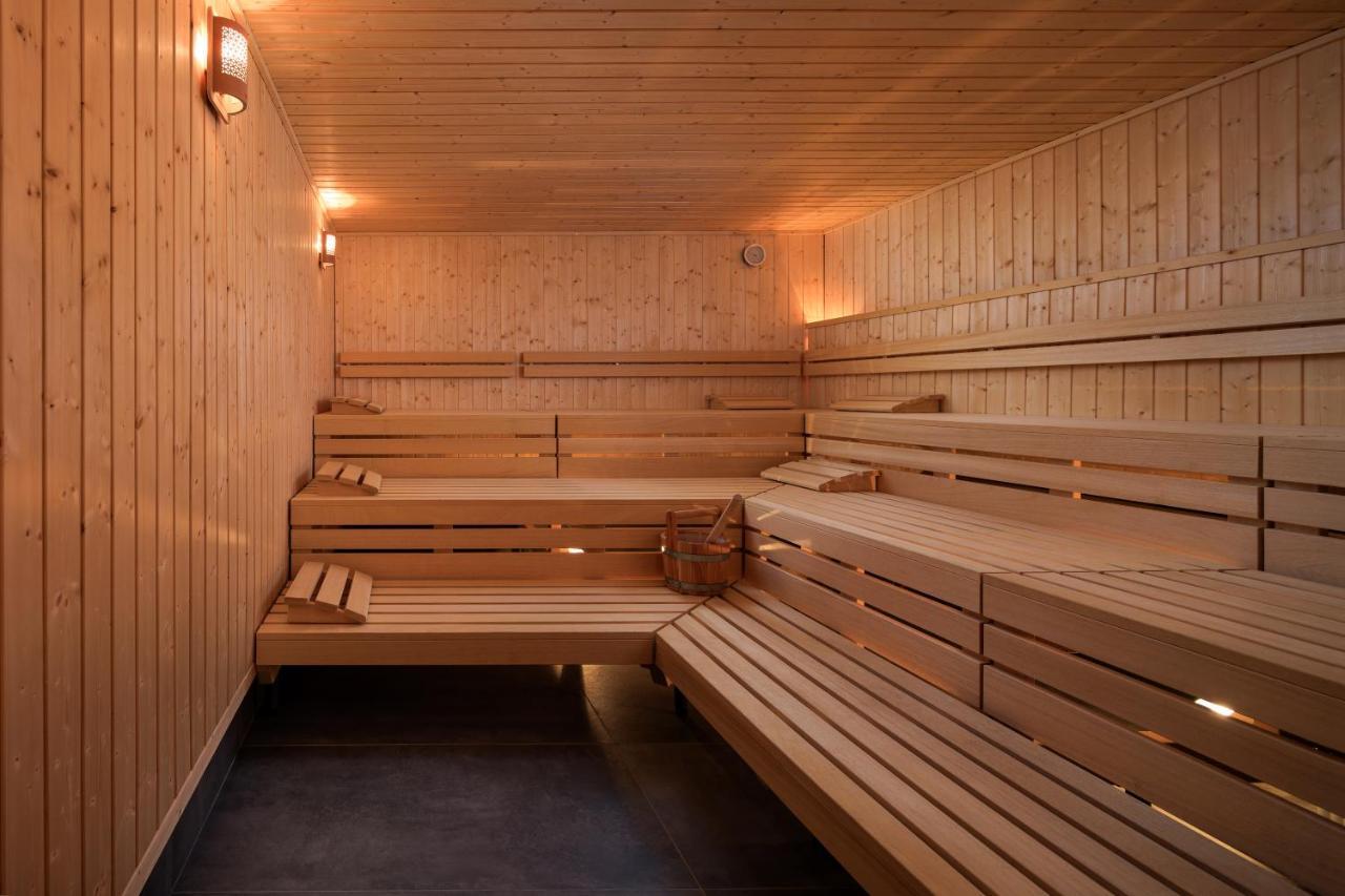 Mk Hotel Tirana Rinas Kültér fotó A Finnish sauna